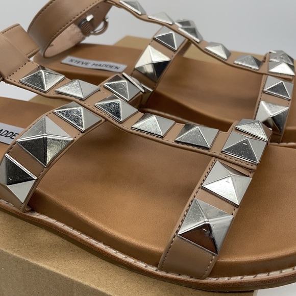 Steve Madden Women's Daft Metal Embellishment Tan Flat Sandals - Picture 10 of 11